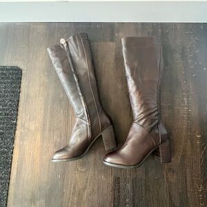 Elizabeth Anne Purse N”Boot heeled boots